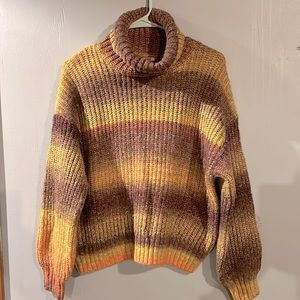 Old Navy Turtleneck Sweater‎ SzMed